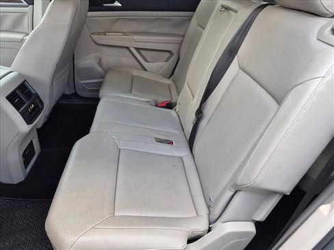 Used 2021 Volkswagen Atlas SE FWD image 15