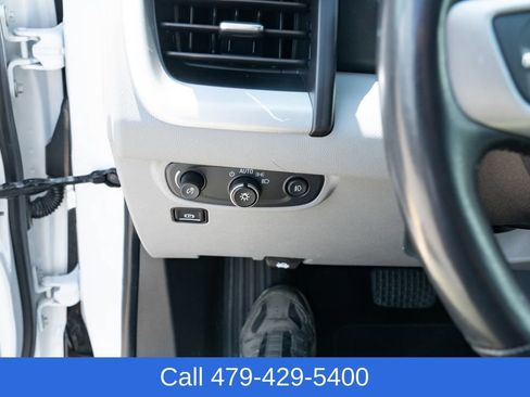 Used 2019 GMC Terrain SLT w/ Infotainment Package II AWD/4WD image 25