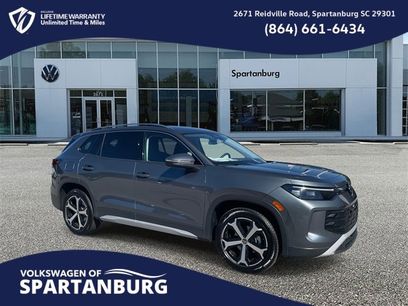New 2025 Volkswagen Tiguan SE