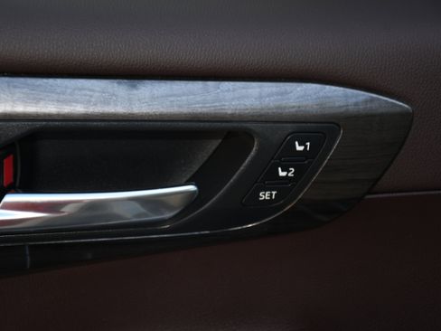 Used 2020 Toyota Highlander Platinum image 12