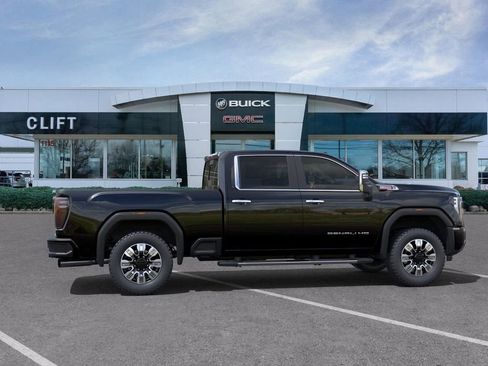 New 2025 GMC Sierra 2500 Denali w/ Denali Reserve Package image 17