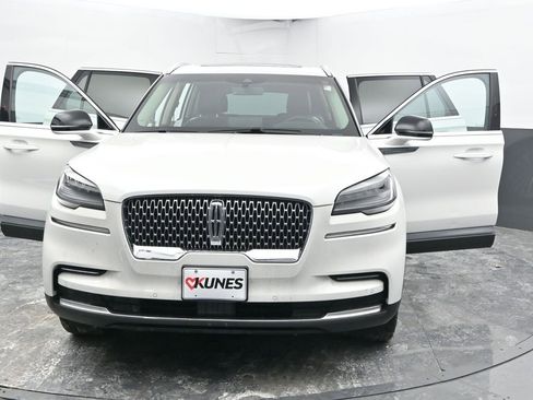 Used 2023 Lincoln Aviator AWD w/ Premium Package image 55