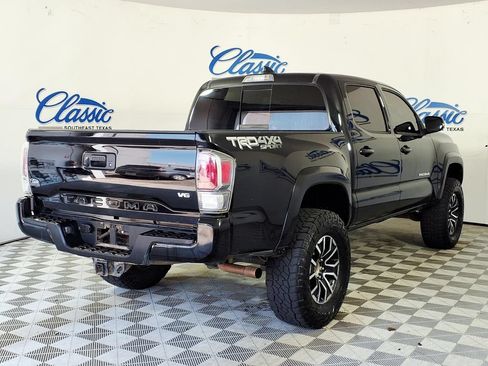 Used 2020 Toyota Tacoma TRD Sport AWD/4WD image 7