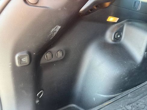 Used 2021 Jeep Cherokee Limited w/ Mopar Interior Package AWD/4WD image 19