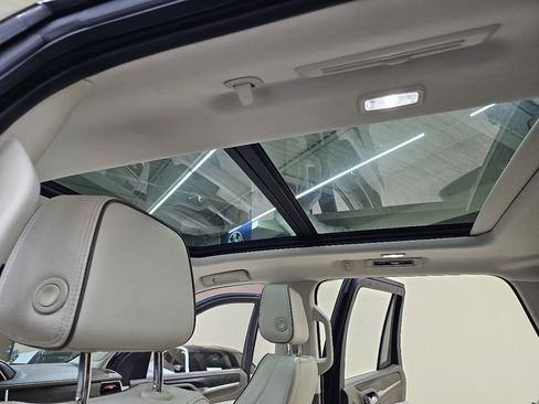 Used 2022 GMC Yukon Denali image 39