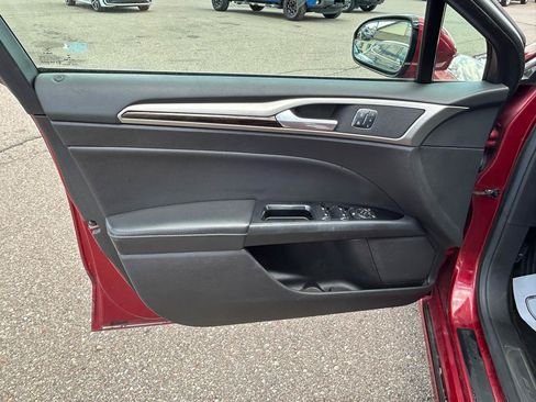 Used 2016 Ford Fusion SE w/ Equipment Group 202A FWD image 14