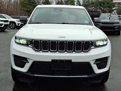 Certified 2023 Jeep Grand Cherokee Laredo image 8