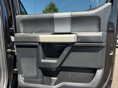Used 2017 Ford F150 Lariat w/ Equipment Group 502A Luxury AWD/4WD image 20