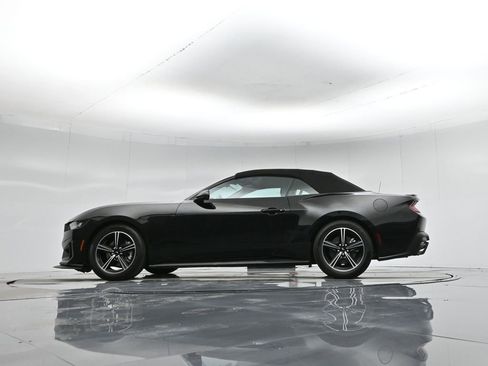 Used 2025 Ford Mustang Premium image 55