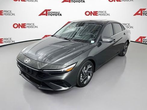 Used 2024 Hyundai Elantra Limited FWD image 3