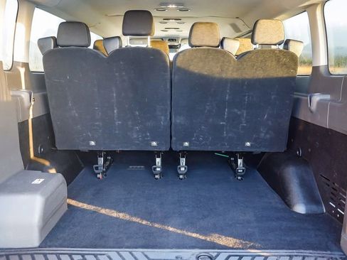 Used 2023 Ford Transit 350 XLT image 26