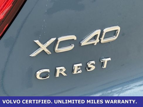 Certified 2023 Volvo XC40 B5 Ultimate w/ Protection Package Premier image 10