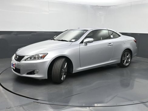 Used 2015 Lexus IS 250C w/ Navigation System Package RWD image 16