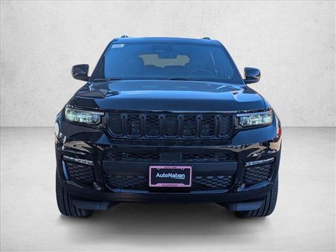 New 2025 Jeep Grand Cherokee L Limited image 5