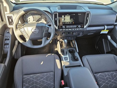 New 2026 Nissan Frontier SV image 5