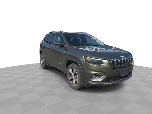 Used 2019 Jeep Cherokee Limited image 3