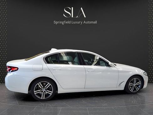 Used 2022 BMW 530i xDrive AWD/4WD image 3