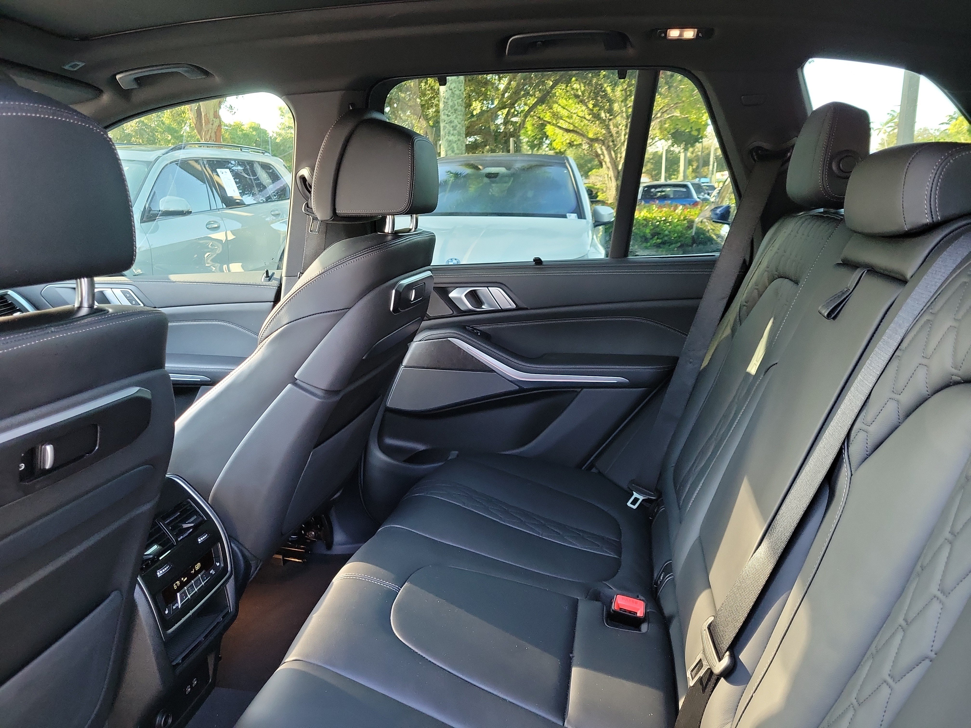 Certified 2025 BMW X5 M60i w/ Executive Package AWD/4WD image 12