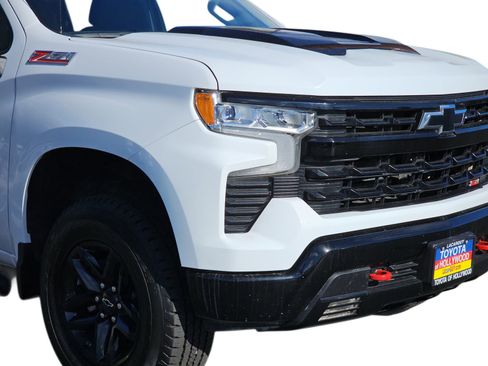 Used 2023 Chevrolet Silverado 1500 LT Trail Boss w/ Protection Package image 9