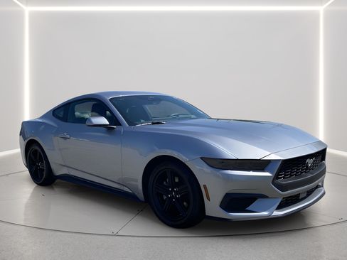 Used 2026 Ford Mustang Premium RWD image 6