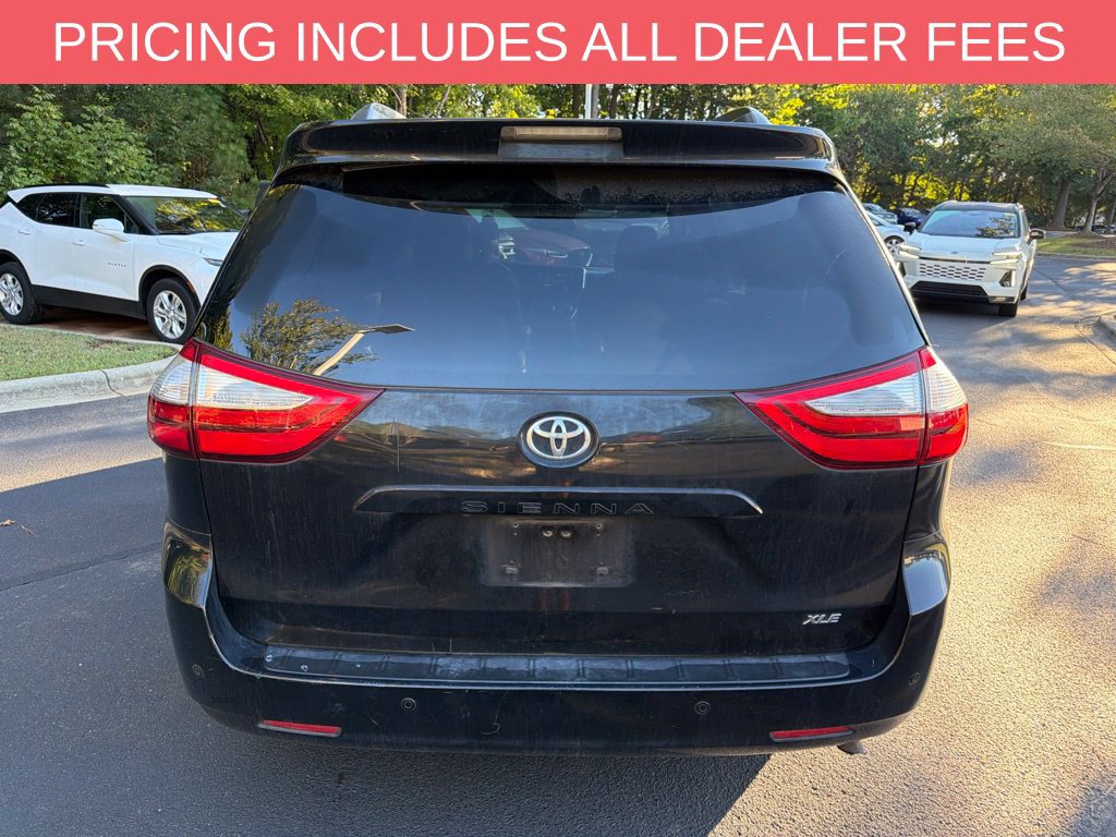 Used 2016 Toyota Sienna XLE Premium FWD image 5