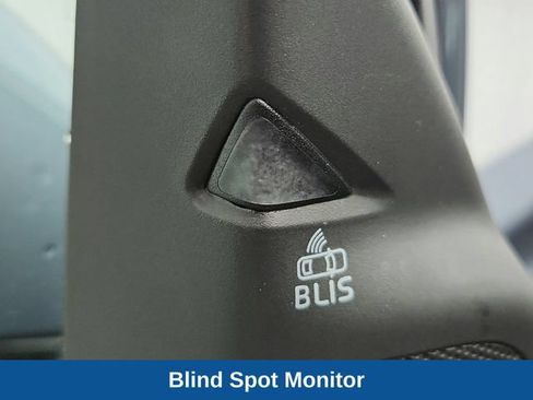 Used 2017 Volvo S60 T5 Inscription Platinum FWD image 12