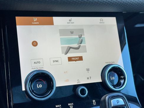 Used 2022 Land Rover Range Rover Evoque R-Dynamic S image 26