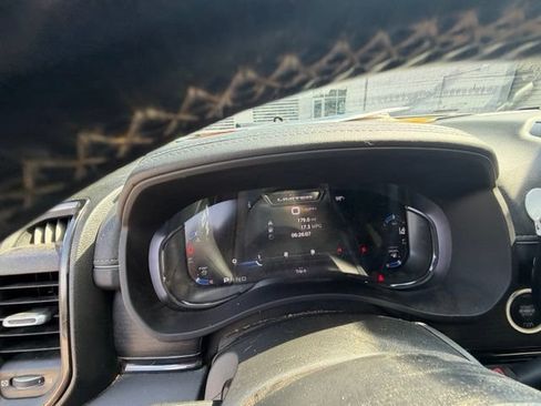 Used 2024 RAM 2500 Limited AWD/4WD image 25
