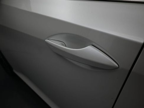 Used 2020 Lexus RX 350L FWD w/ Premium Package image 36