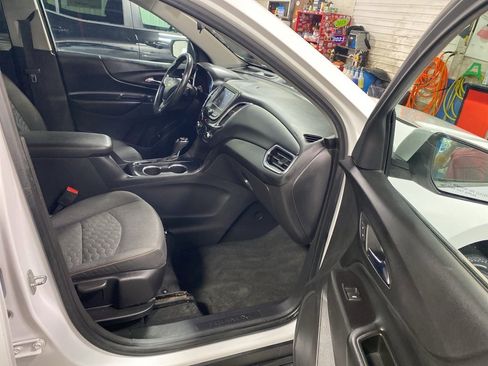 Certified 2020 Chevrolet Equinox LT image 12