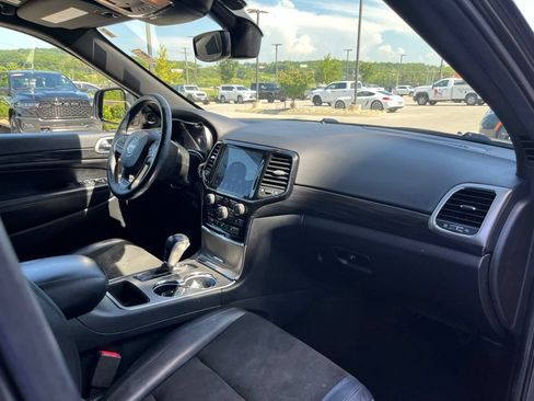 Used 2020 Jeep Grand Cherokee Altitude AWD/4WD image 30