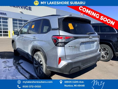 Used 2025 Subaru Forester Touring image 4