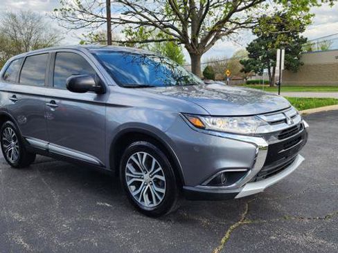 Used 2018 Mitsubishi Outlander ES FWD image 12