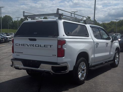 Used 2022 Chevrolet Silverado 1500 LTZ AWD/4WD image 5