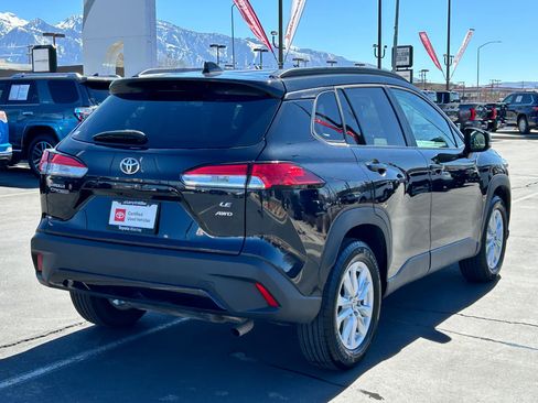 Used 2025 Toyota Corolla Cross LE image 5