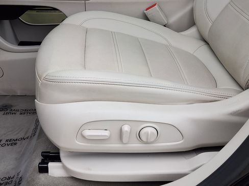 Used 2023 GMC Acadia Denali image 24