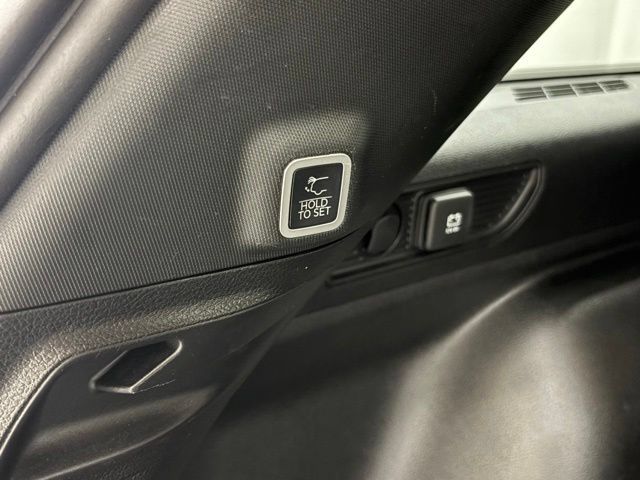 Used 2023 Jeep Grand Cherokee Altitude AWD/4WD image 9