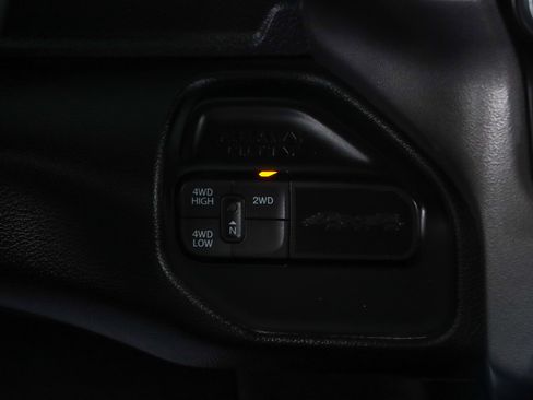 Used 2023 RAM 2500 Big Horn w/ Level 1 Equipment Group AWD/4WD image 22