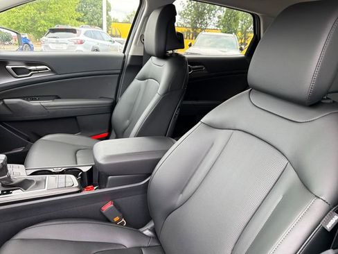 New 2026 Kia Sportage EX FWD image 18