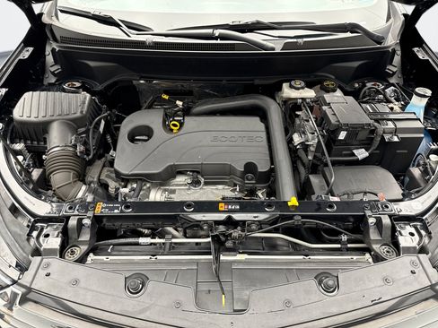 Used 2024 Chevrolet Equinox LT FWD image 26