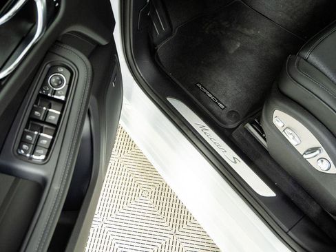New 2026 Porsche Macan S AWD/4WD image 8