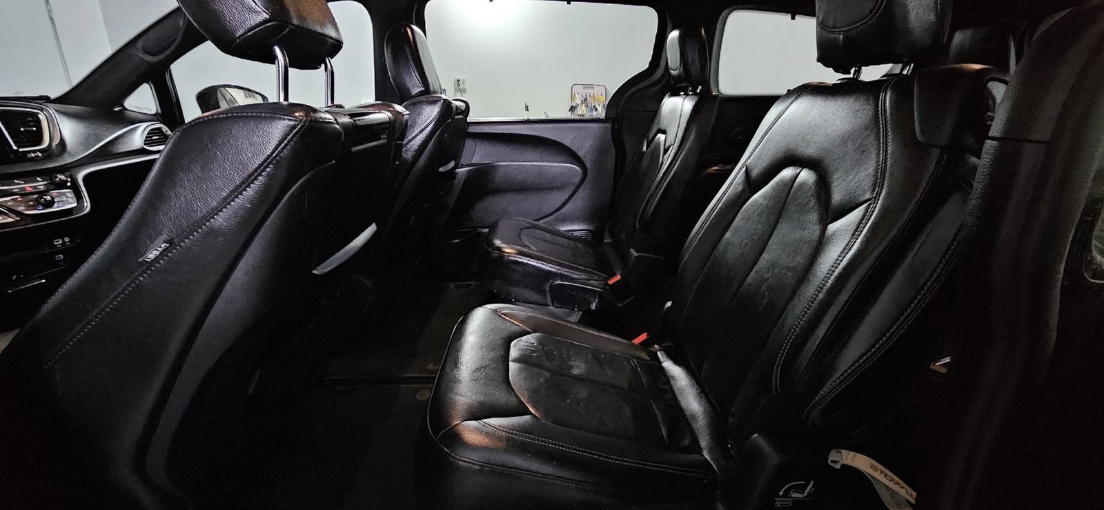 Used 2020 Chrysler Pacifica Touring-L Plus FWD image 17