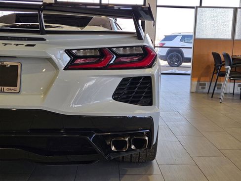 Used 2021 Chevrolet Corvette 2LT image 36