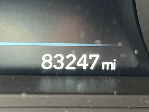 Used 2021 Genesis G70 3.3T w/ Sport Package image 11