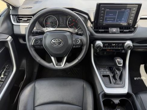 Used 2021 Toyota RAV4 XLE Premium FWD image 12