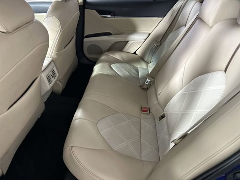 Used 2018 Toyota Camry XLE FWD image 24