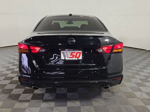 New 2025 Nissan Altima 2.5 SR w/ SR Premium Package image 28