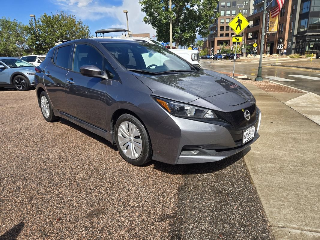 Used 2025 Nissan Leaf S FWD image 2