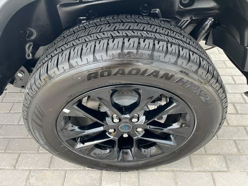 Used 2025 Jeep Wrangler Sahara w/ Safety Group image 11