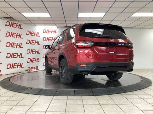 New 2026 Honda Pilot Black Edition image 5